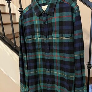 American Eagle Outfitters Green and Blue Plaid Shirt